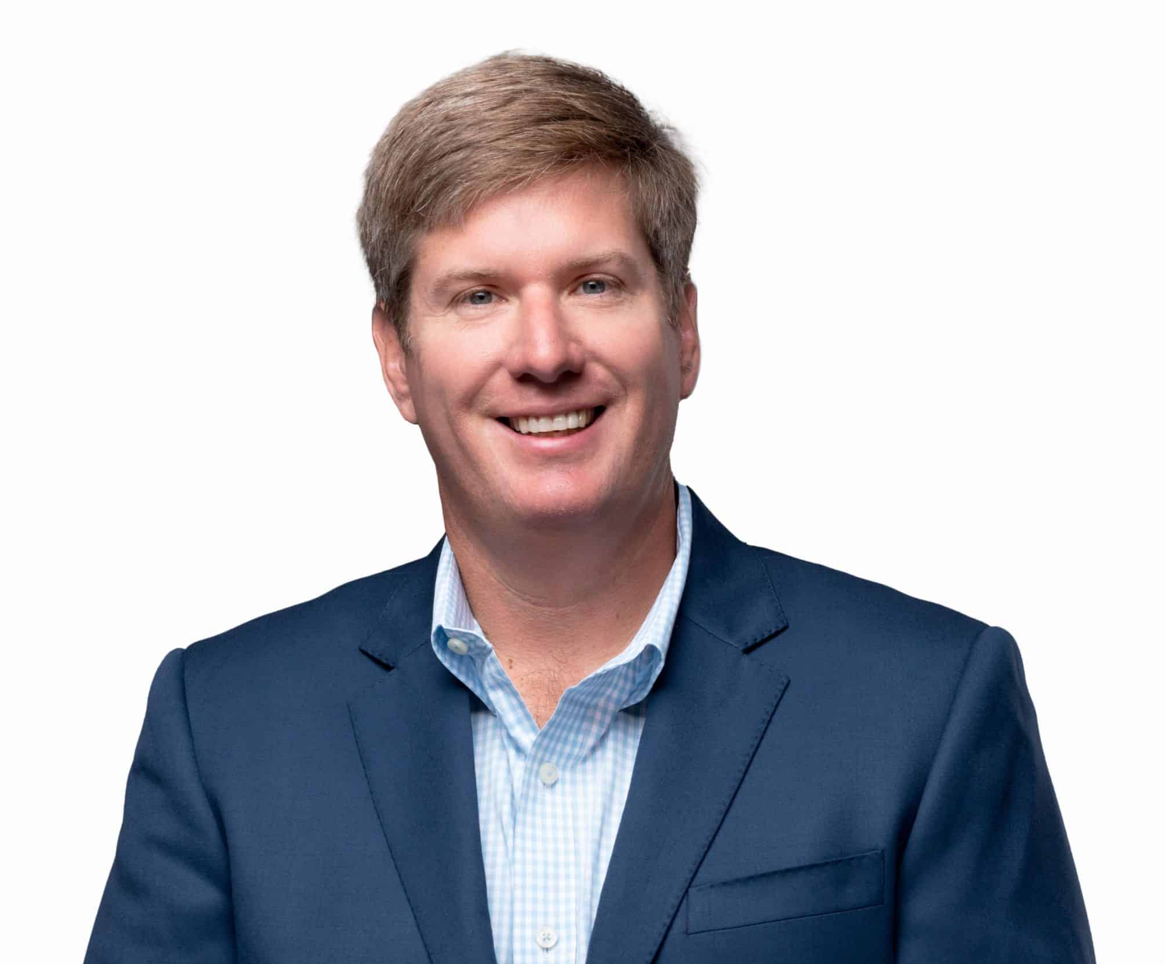 Robby Oakes headshot.